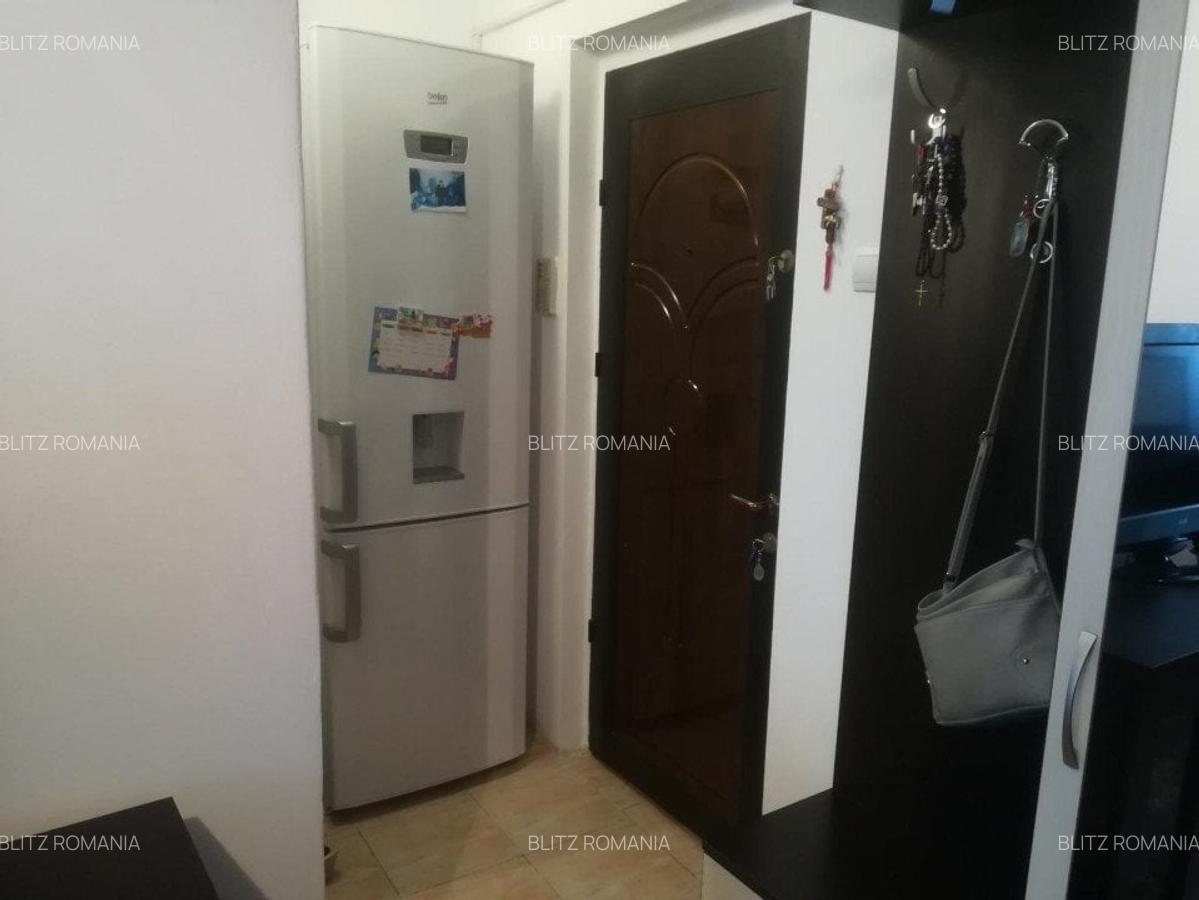 Garsoniera, 18 mp, zona 1 Decembrie 1918 - 2