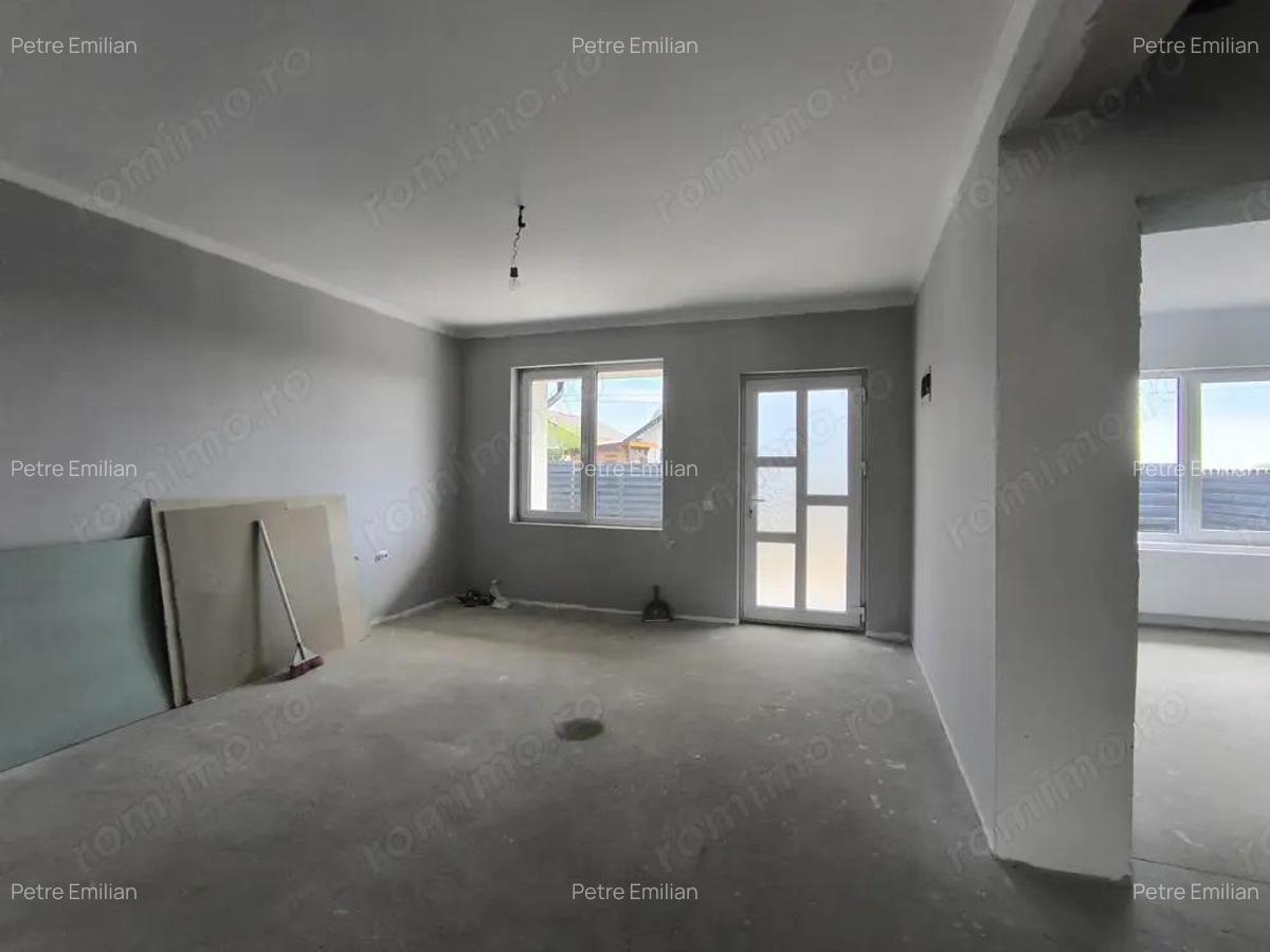 Casa cocheta pe parter, curte generoasa, 3 camere ?i camera tehnica PREDARE LA CHEIE - 9