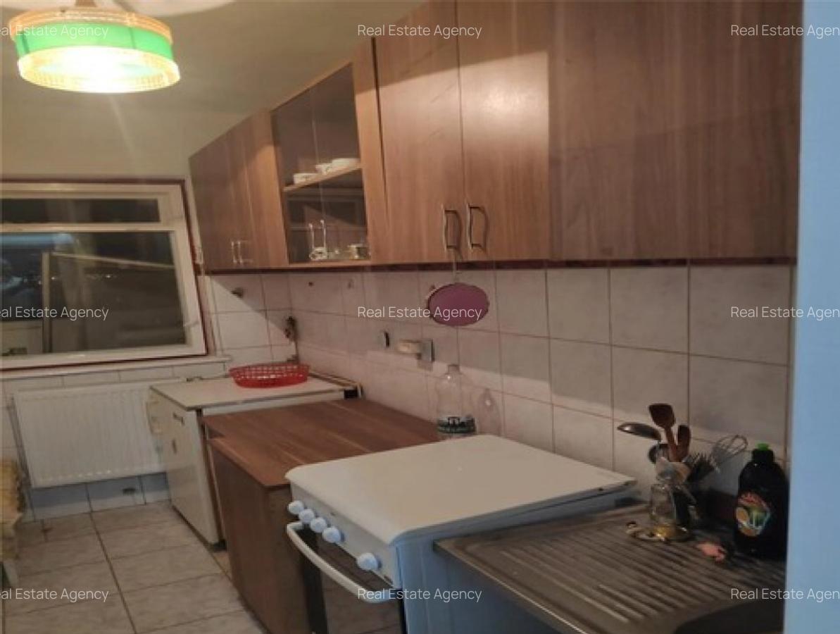 1 camera in zona Medicine - 2