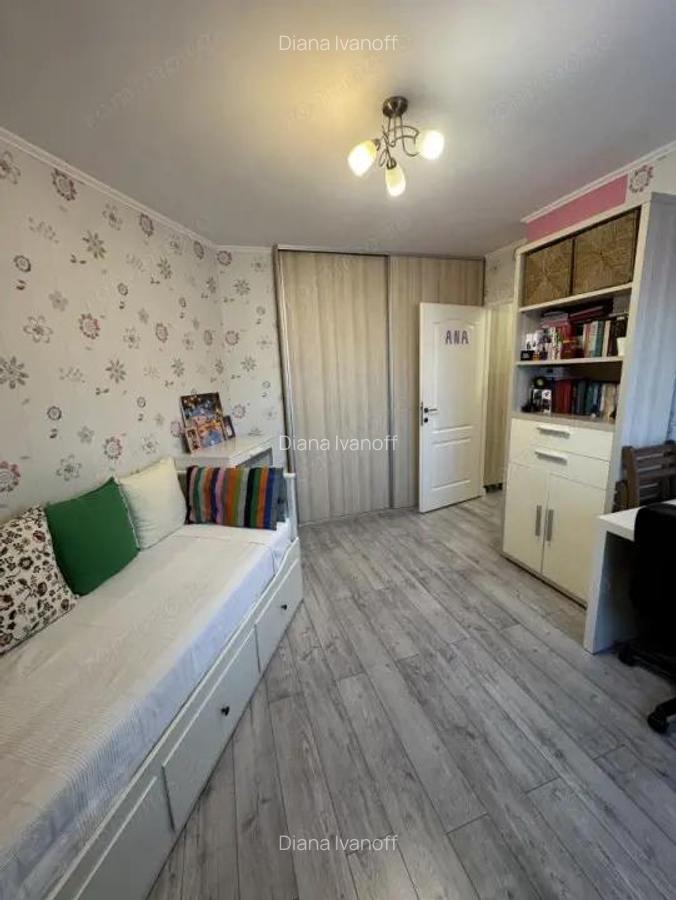 Apartament 3 camere, etaj 10, Republicii - 7