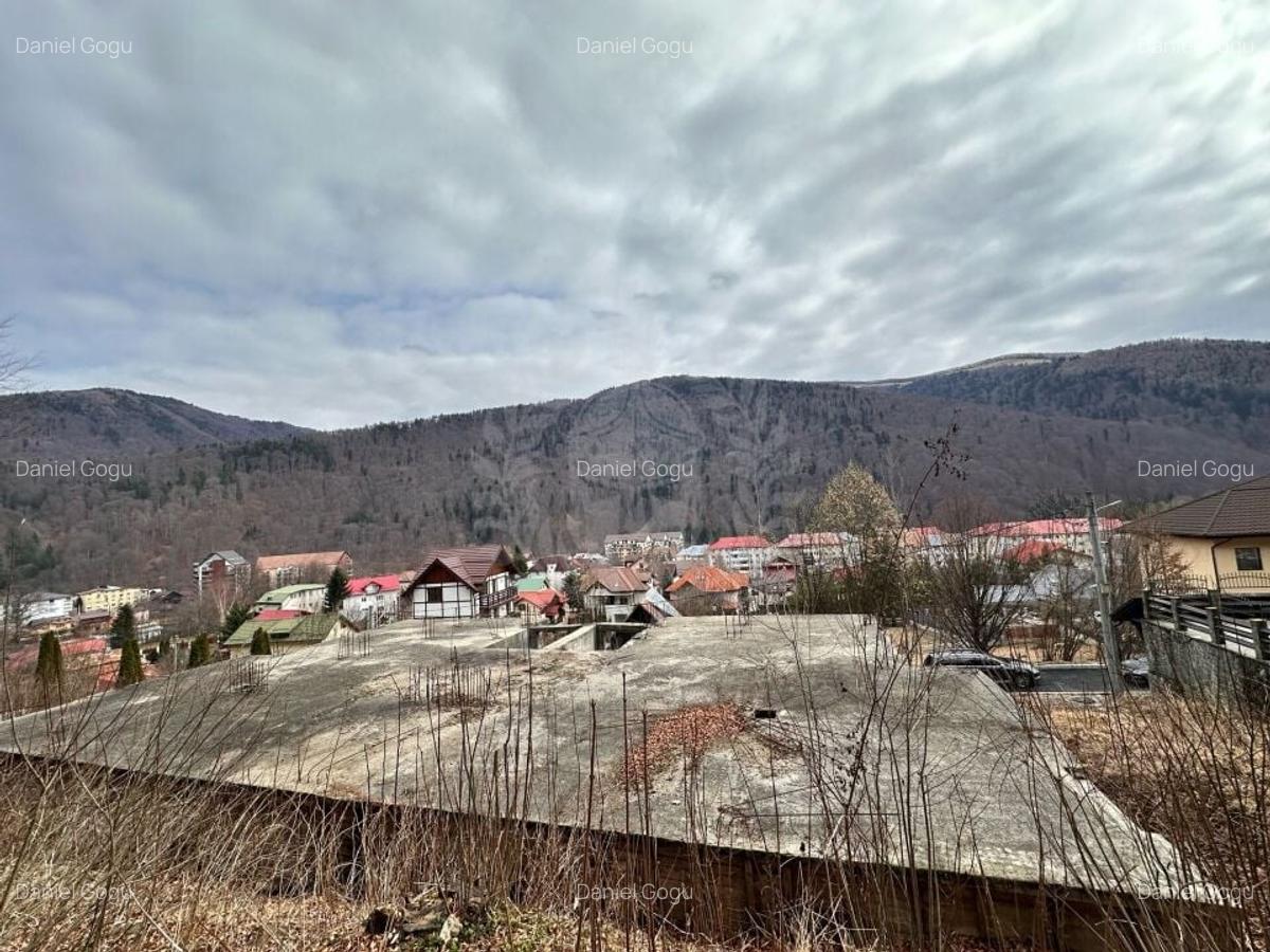 TEREN INTRAVILAN//PLATOU IZVOR//SINAIA - 9