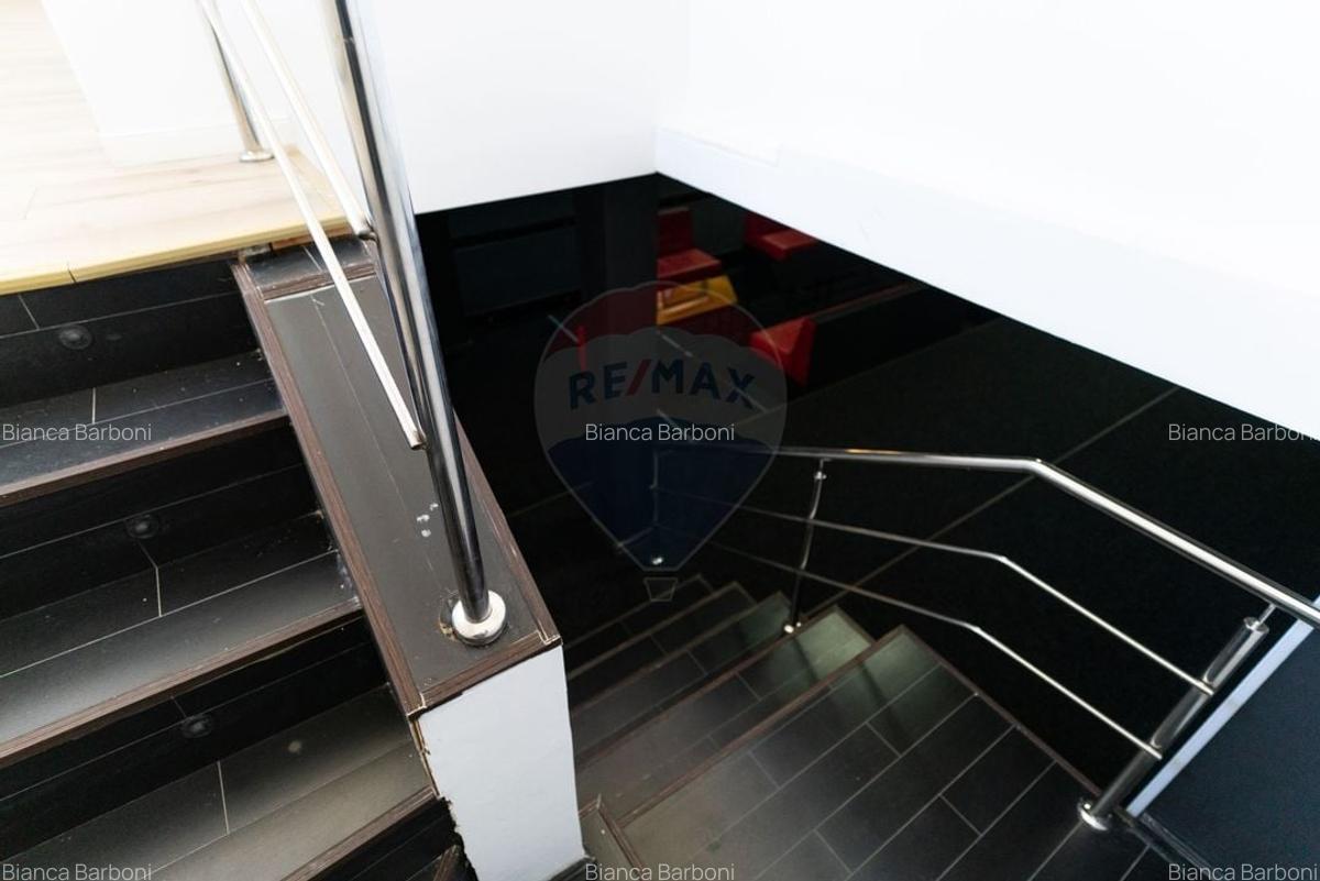 Spatiu comercial de vanzare central,Hateg jud. Hunedoara - 19