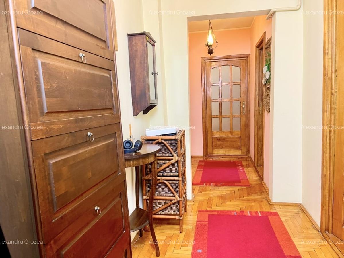 Apartament 3 camere decomandat langa scoala numarul 2 - 7