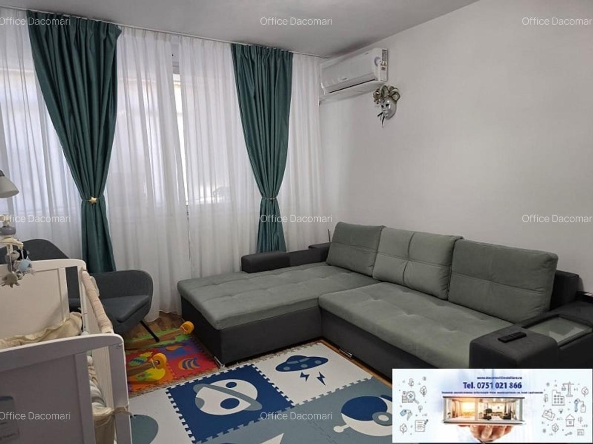 De vanzare apartament cu 2 camere in Micro 16 - 1