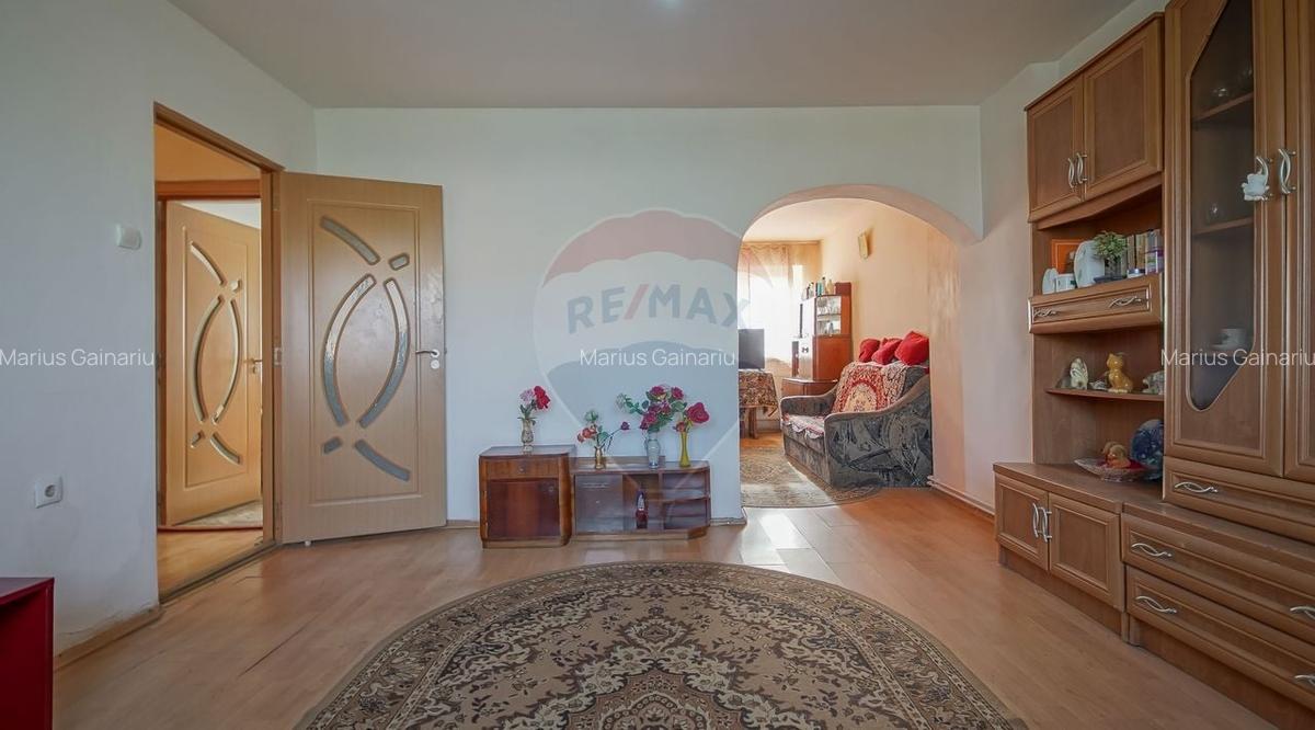 Apartament cu 4 camere, Brasov, Str. Fundaturii (aproape de aeroport) - 9
