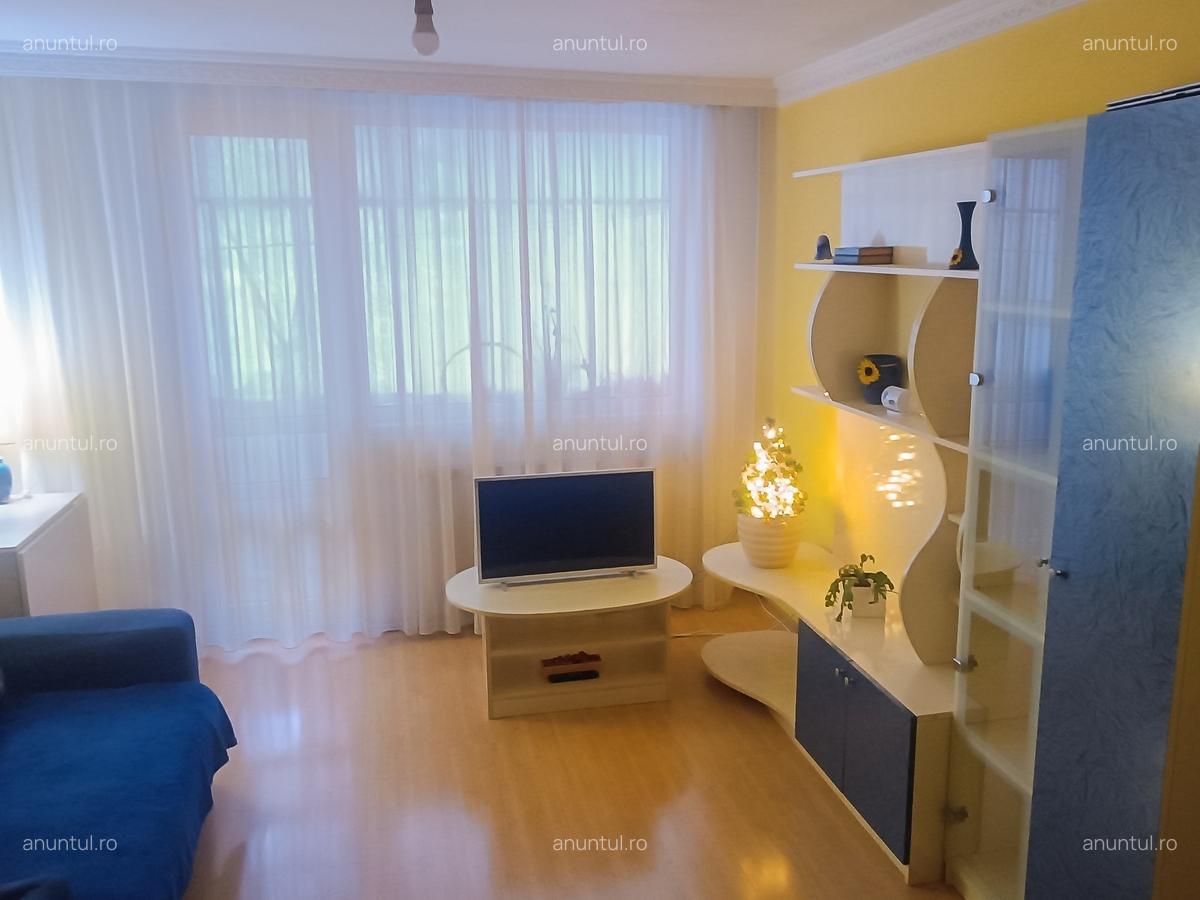 Piata Sud - MegaImage Orizont - 10