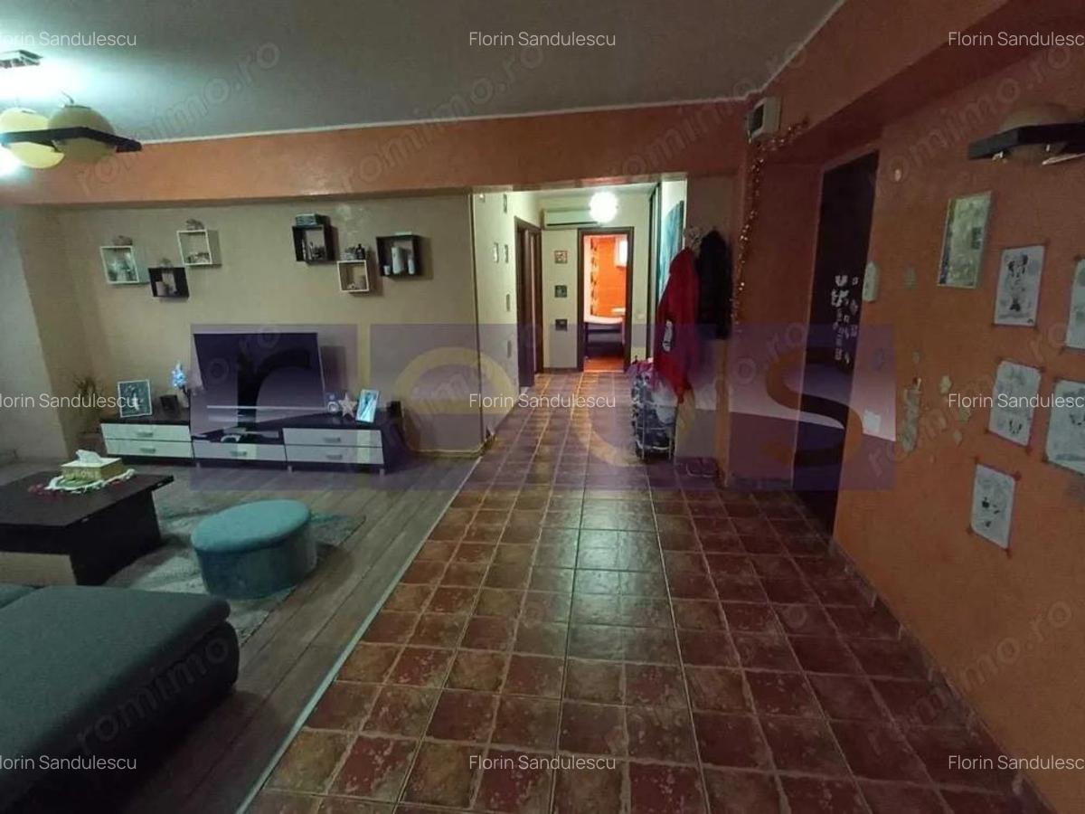 DE VANZARE APARTAMENT 3 CAMERE 84 GORJULUI | DECOMANDAT | METROU - 4
