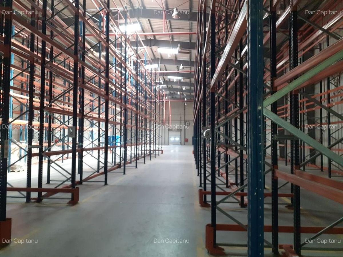 Hala 3814 mp si birouri 314 mp - metrou in apropiere - 1