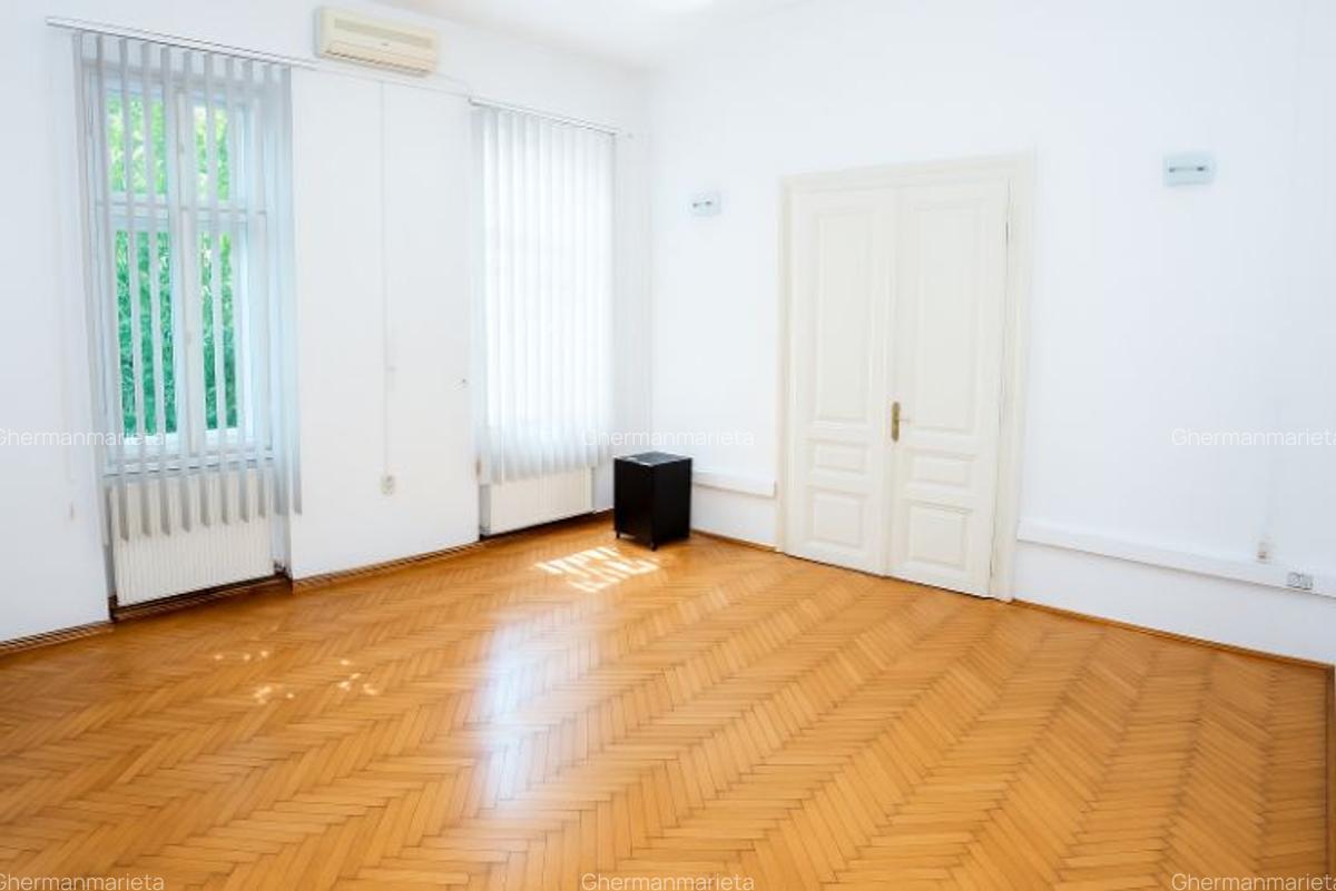 Spațiu birou atractiv - 2