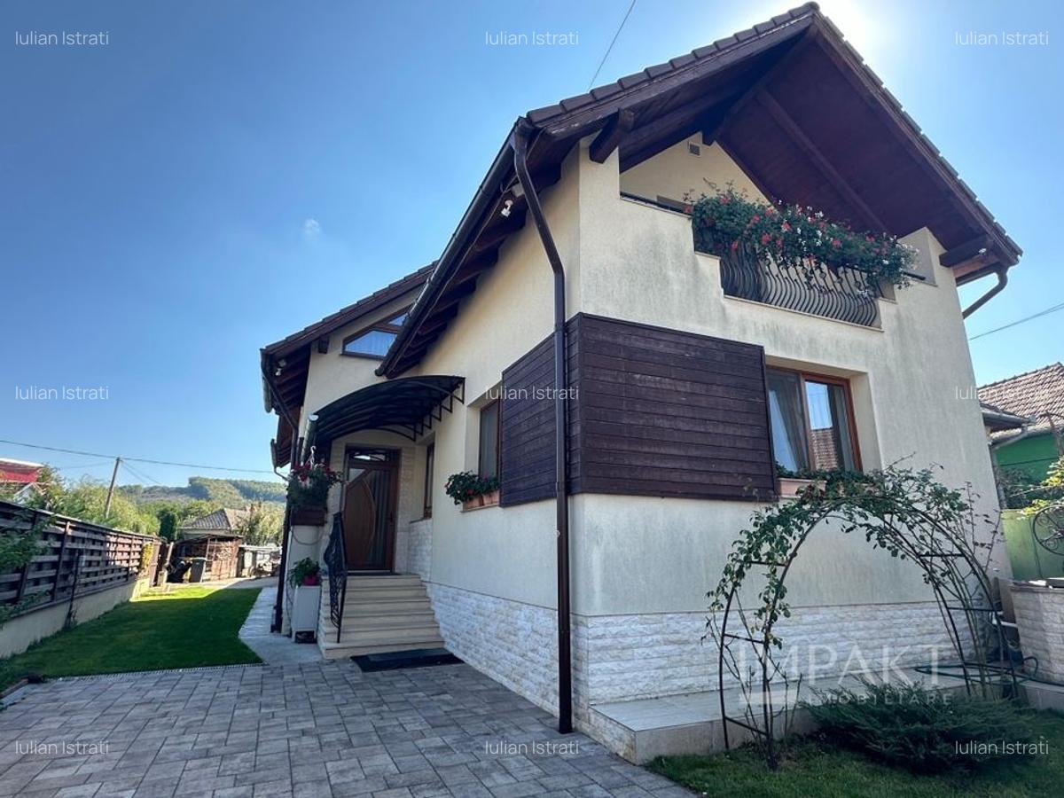 Casa de vanzare 230 mp utili + teren 1000 mp, Luna de Sus, Cluj! - 1
