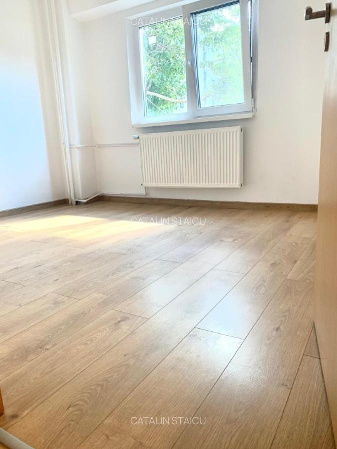 Birou/Apartament  Parter 3 camere, 2 bai Renovat complet recent/Loc parcare - 7