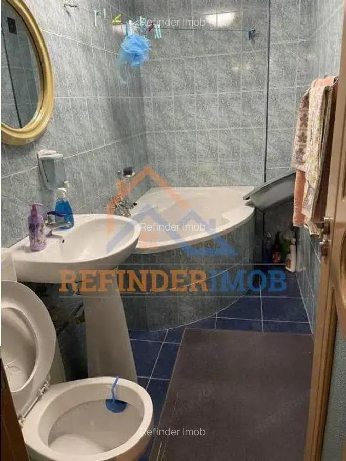 Vanzare apartament 2 camere, zona Parc Sebastian - 9