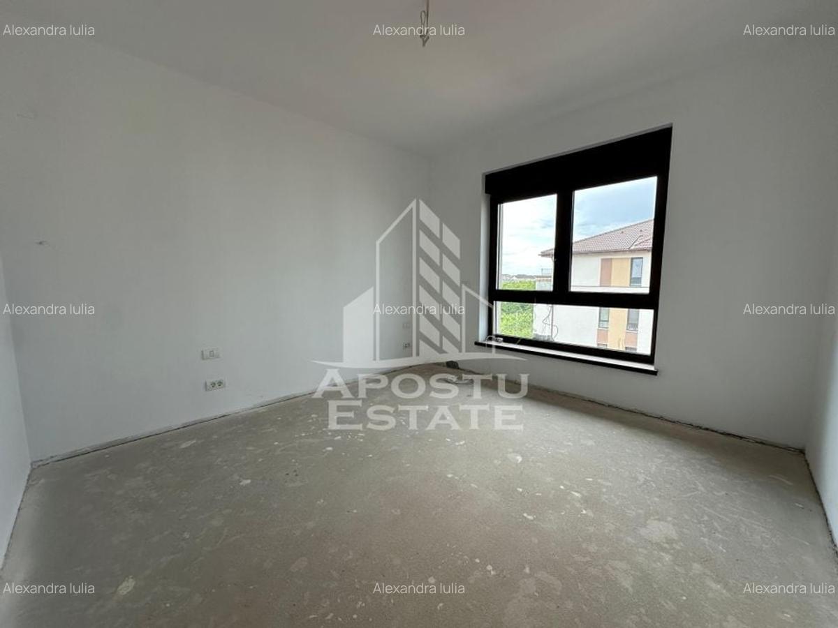 Apartament cu 3 camere semidecomandat în Giroc - 12