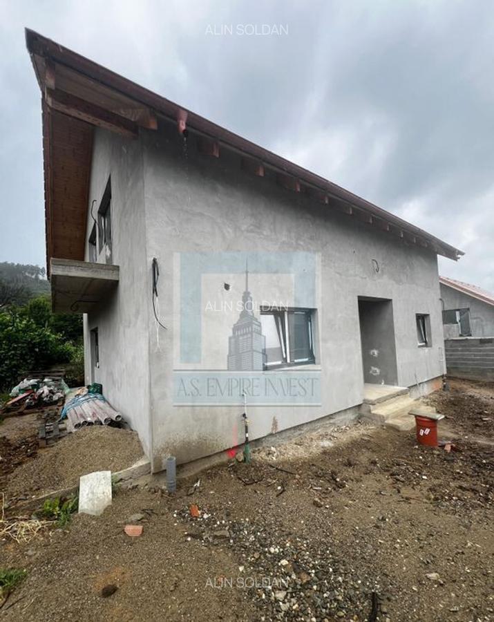 Casa/Villa , 5 camere, singur in curte - oras Codlea/Brasov - 1