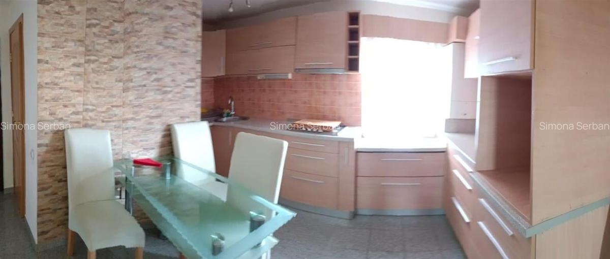 Apartament cu 3 camere decomandat, mobilat în Central - 4