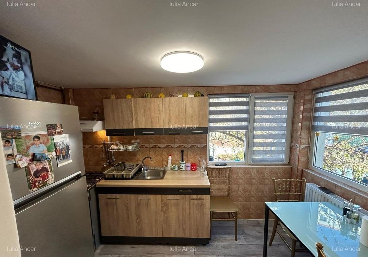 10 min Mall Sun Plazza,metrou, renovata 2024,P+1+M,6 camere,3 bai,245mp teren - 12