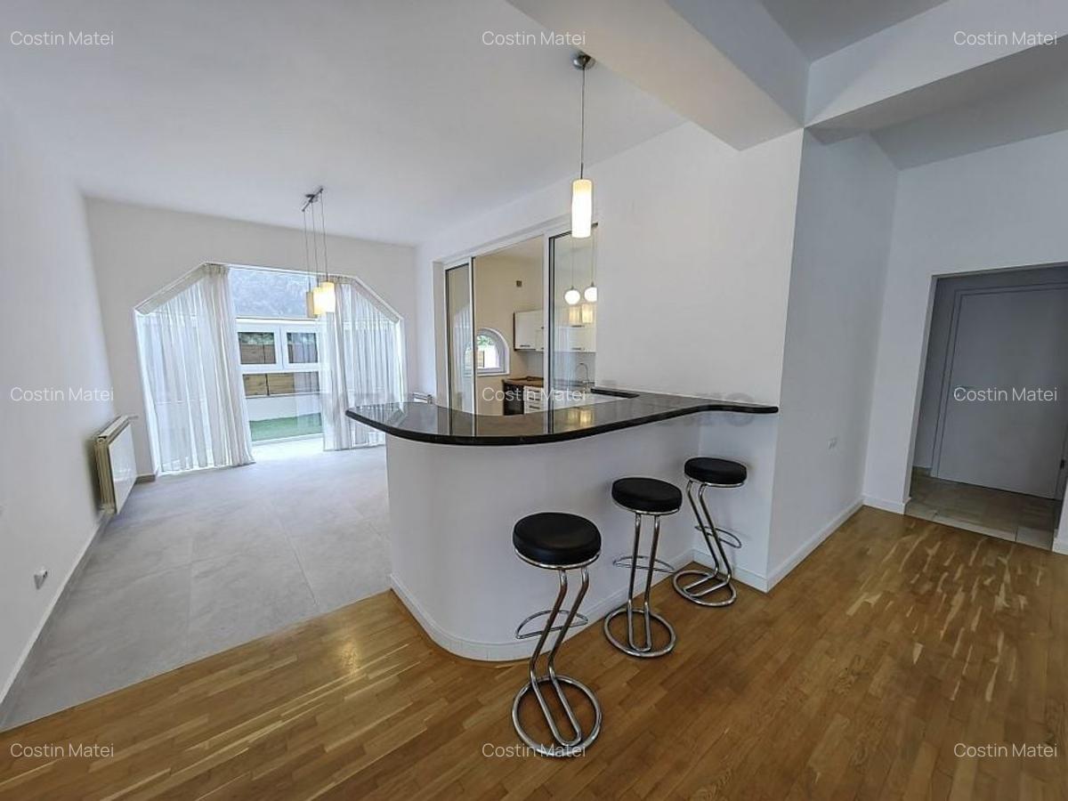 Vilă cu piscina langa British School - 6