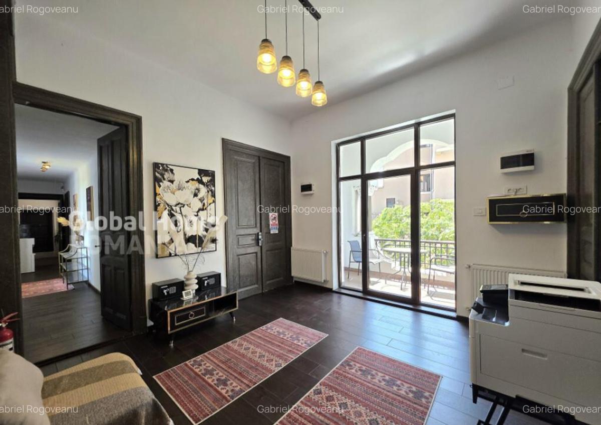Cismigiu Garden | Office Interbelic Villa - 12 Rooms - 637 L - 32
