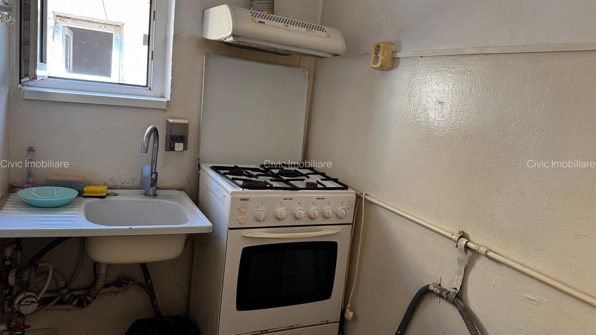 Aleea Pricopan, ap. 2 camere et.4/4, mobilat, pret fix 37.000 euro - 8
