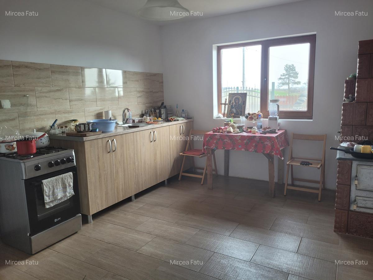 Casă cu 3 camere în Vest - 4