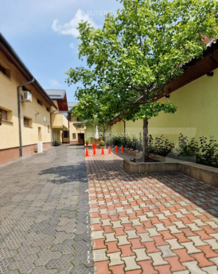 Casa deosebita individuala cu spatiu comercial ,se vand imp - 16