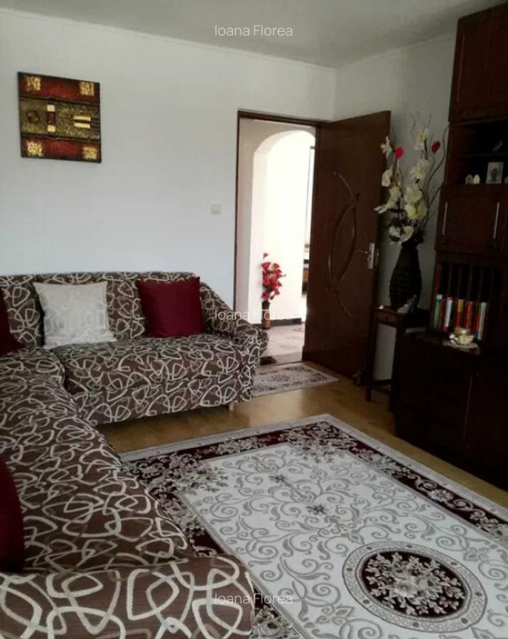 Apartament cu 2 camere decomandat Falticeni central - 1