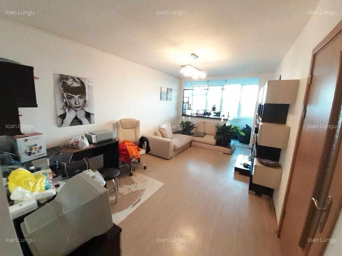 Berceni Bd. Al. Obregia 2 camere decomandat mobilat utilat, luminos - 17