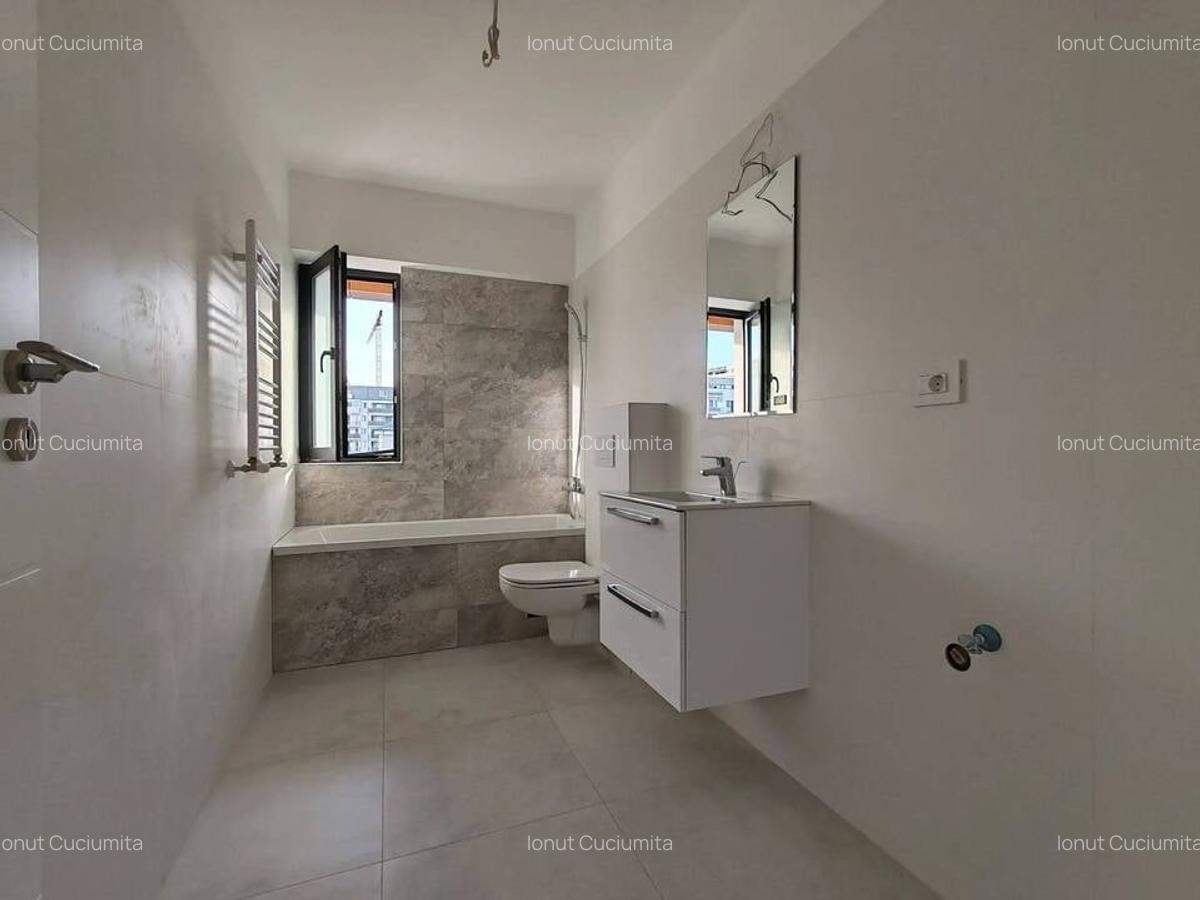 Apartament cu 3 camere decomandat în Titan - 9