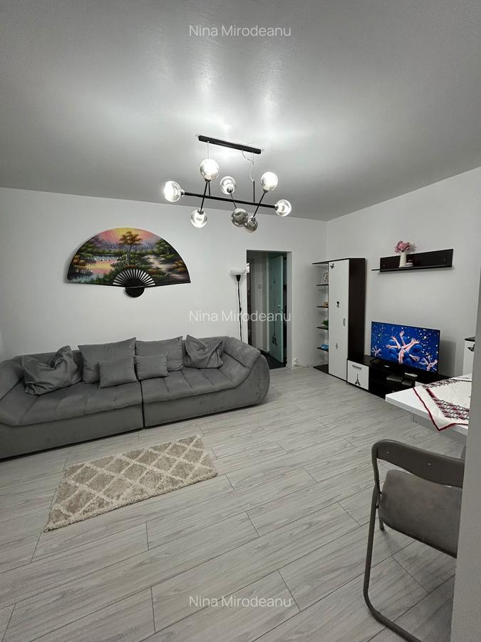 BULEVARDUL MIHALACHE, renovat,bun de locuit - 1