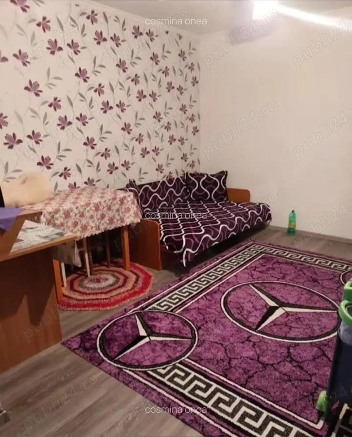 Vand garsoniera in Tudor Vladimirescu blocul B turn etaj 6 Lift nou facut recent in septembrie - 2