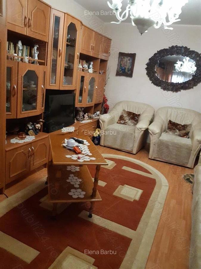 Inchiriez o camera de apartament pentru o eleva zona Gavana Pite?ti in apropiere de capatul lui19. - 1