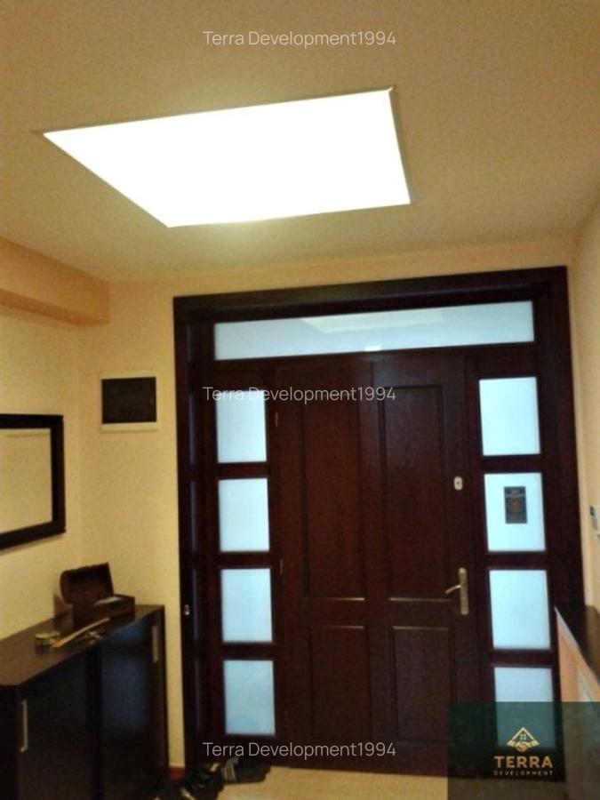 Vila 7 camere, Capitol - 9