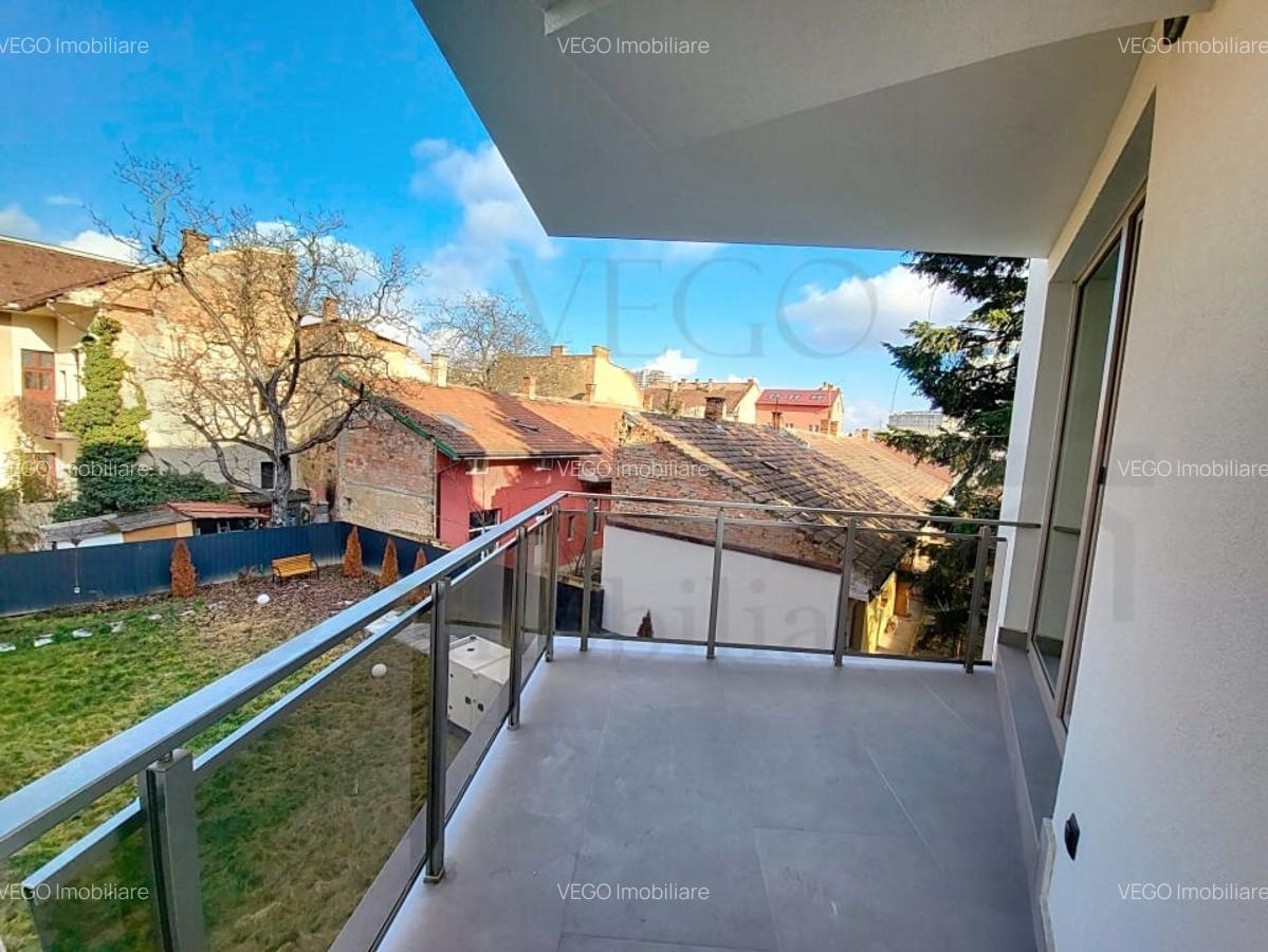 Apartament cu 3 camere semidecomandat, mobilat în Central - 18