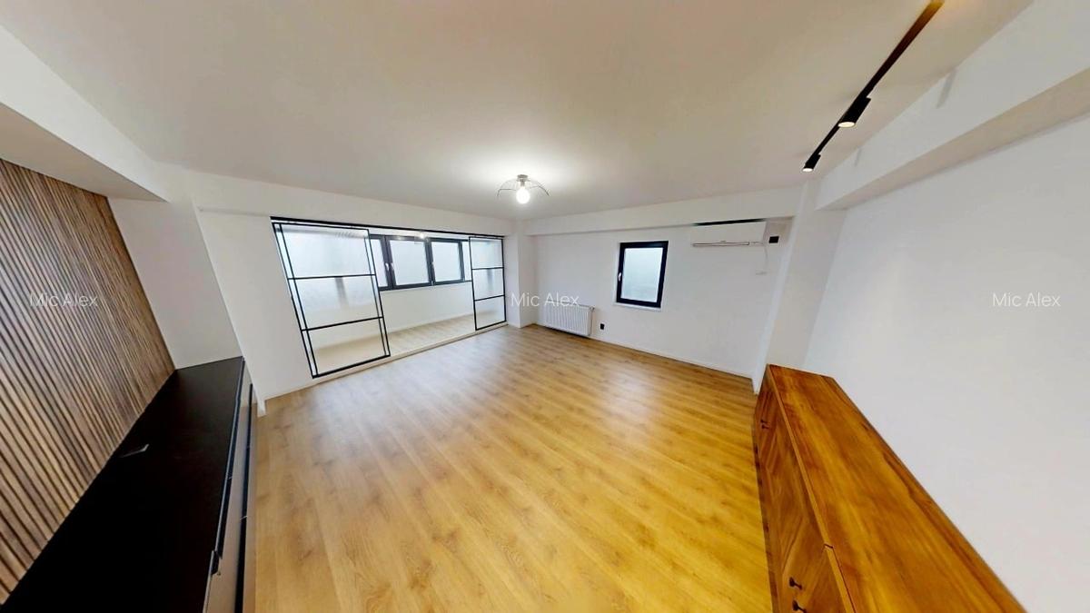 Apartament recent renovat-Ultrafinisat-110mp-4 camere - 4