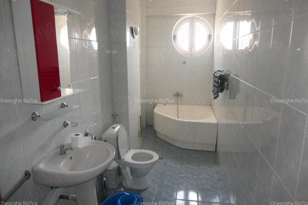 Apartament 3 camere foarte spatios, bloc tip asocia?ie, central - zona Pia?a Romana - 9