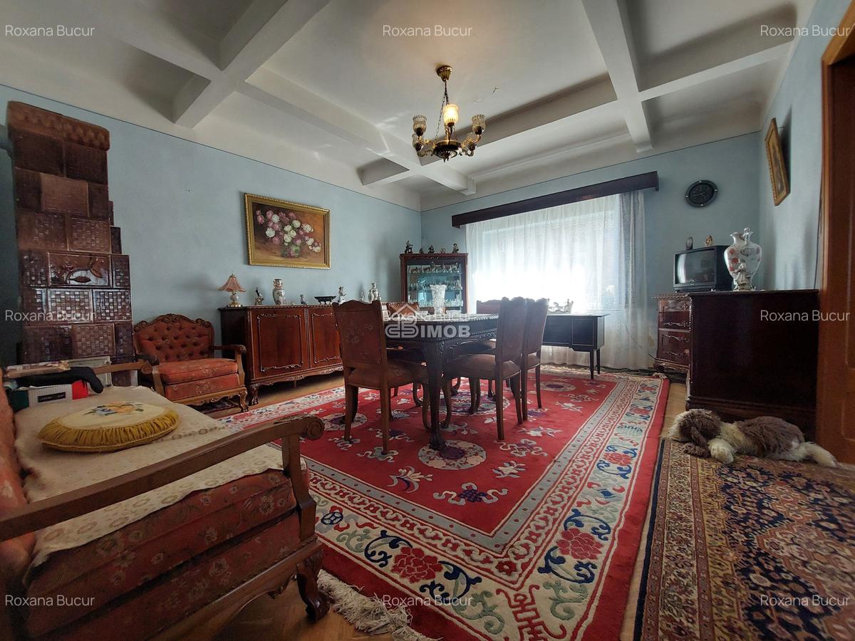Casă cu 5 camere în Micro 5 - 5