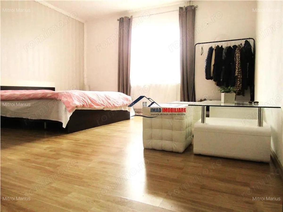 Cu mare potential! Vanzare Casa P+Pod si acoperis tip terasa in Ulmi. - 4
