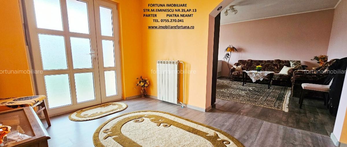 Proprietate Slobozia-Roznov, casa mansardata, teren si livada - 5