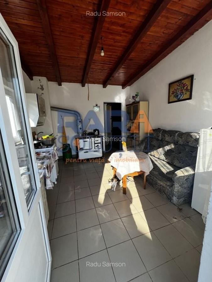 Casă 2015 - 4 dormitoare, 2 băi, 2 bucătării - 15