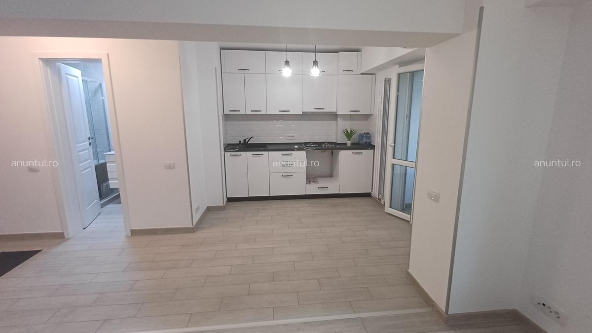Calea Calarasi 238, an 1992, renovat, 40 mp, et. 3/7, proprietar - 10