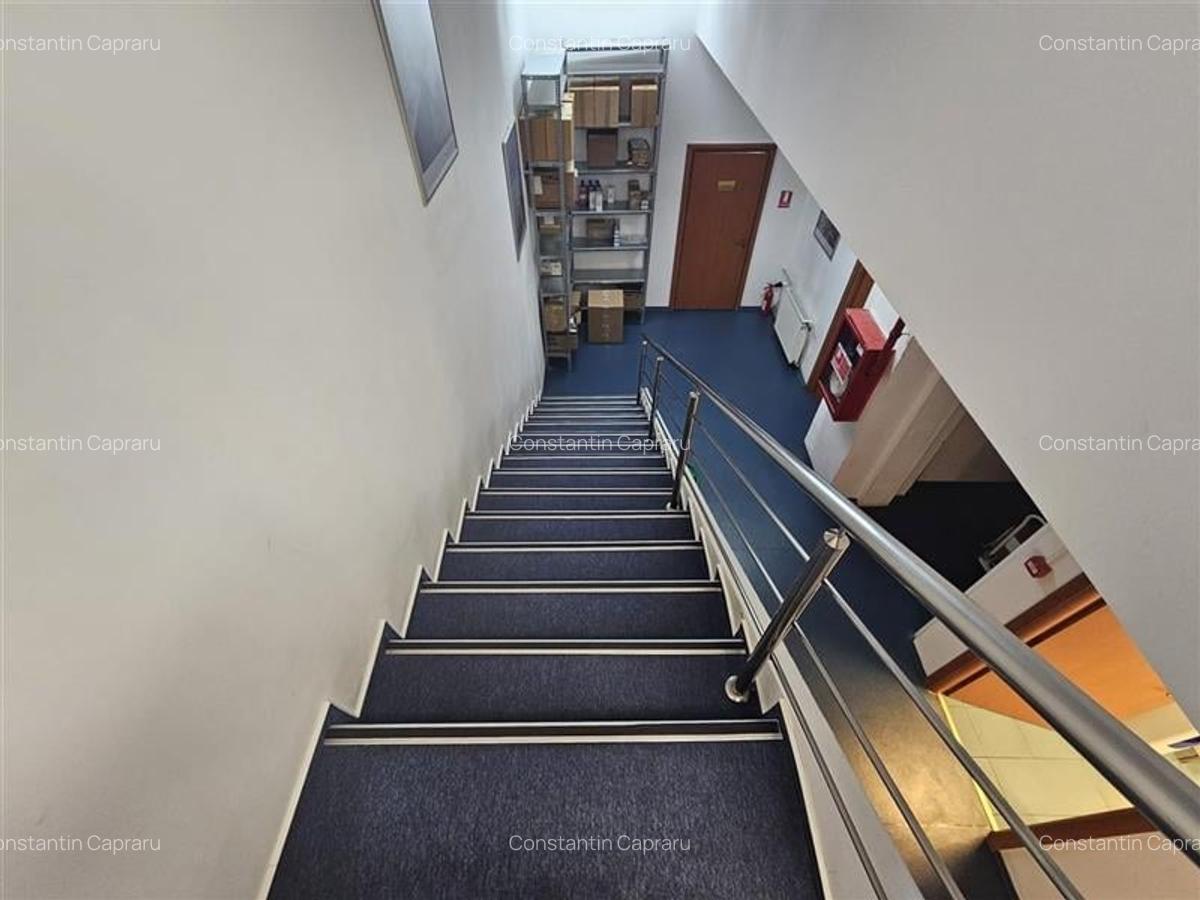 Inchiriere Spatii Birouri langa metrou - 370 mp sau 540 mp Parter - 6