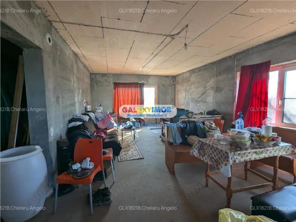 Adunatii Copaceni vila P+1 ,5 camere,suprafata 165 mp, teren 1300 mp - 11