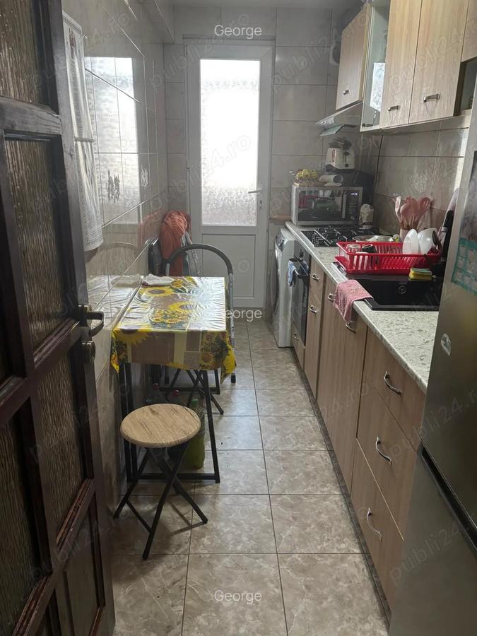 Vand apartament 2 camere, decomandat, Micro 21 - 8