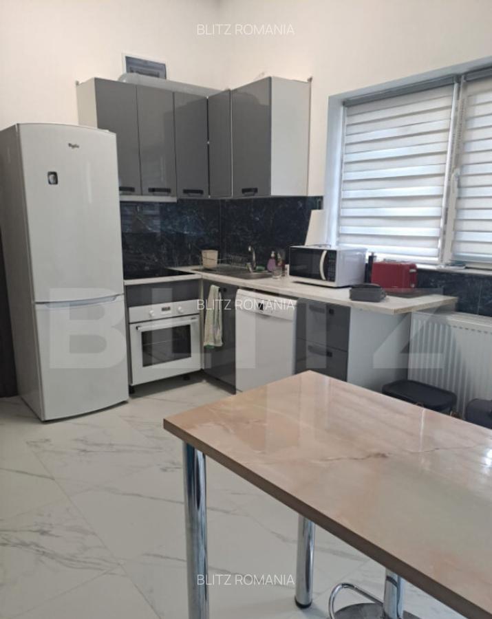 Casa cu curte comuna 2 ap. separate, zona Pia?a Abato - 2 Casa cu curte comuna 2 ap. separate, zona Pia?a Abato - 2