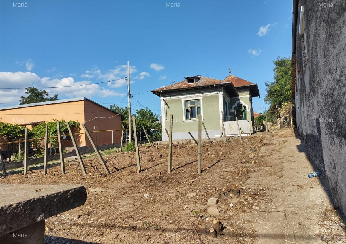 Teren 733mp central, casa ce poate fi renovata, oras Tulcea - 2