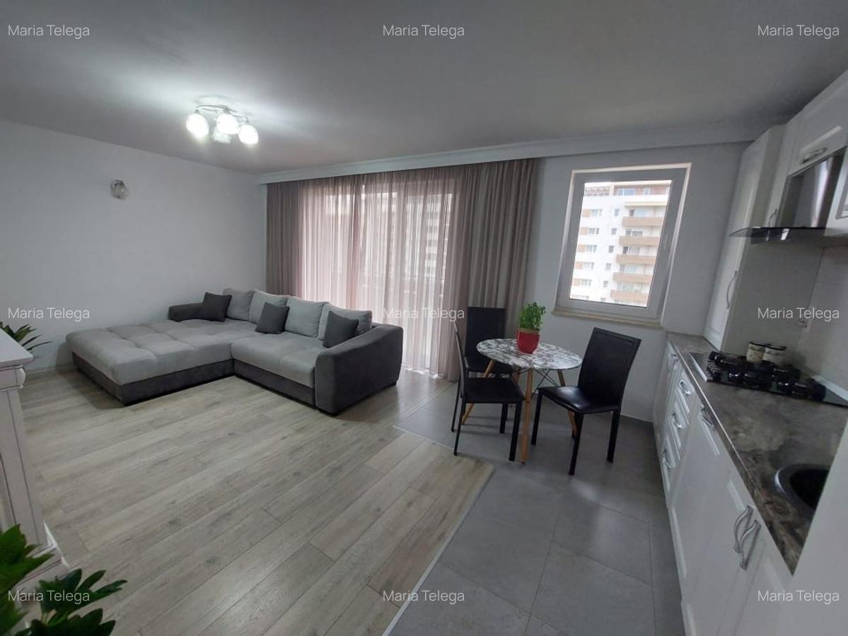 Apartament cu 2 camere semidecomandat în Tractorul - 1