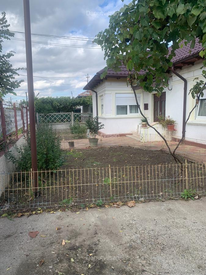 Techirghiol-Casă 4 cam dec BCA teren 530 mp d-17m preț 155.000 euro - 9