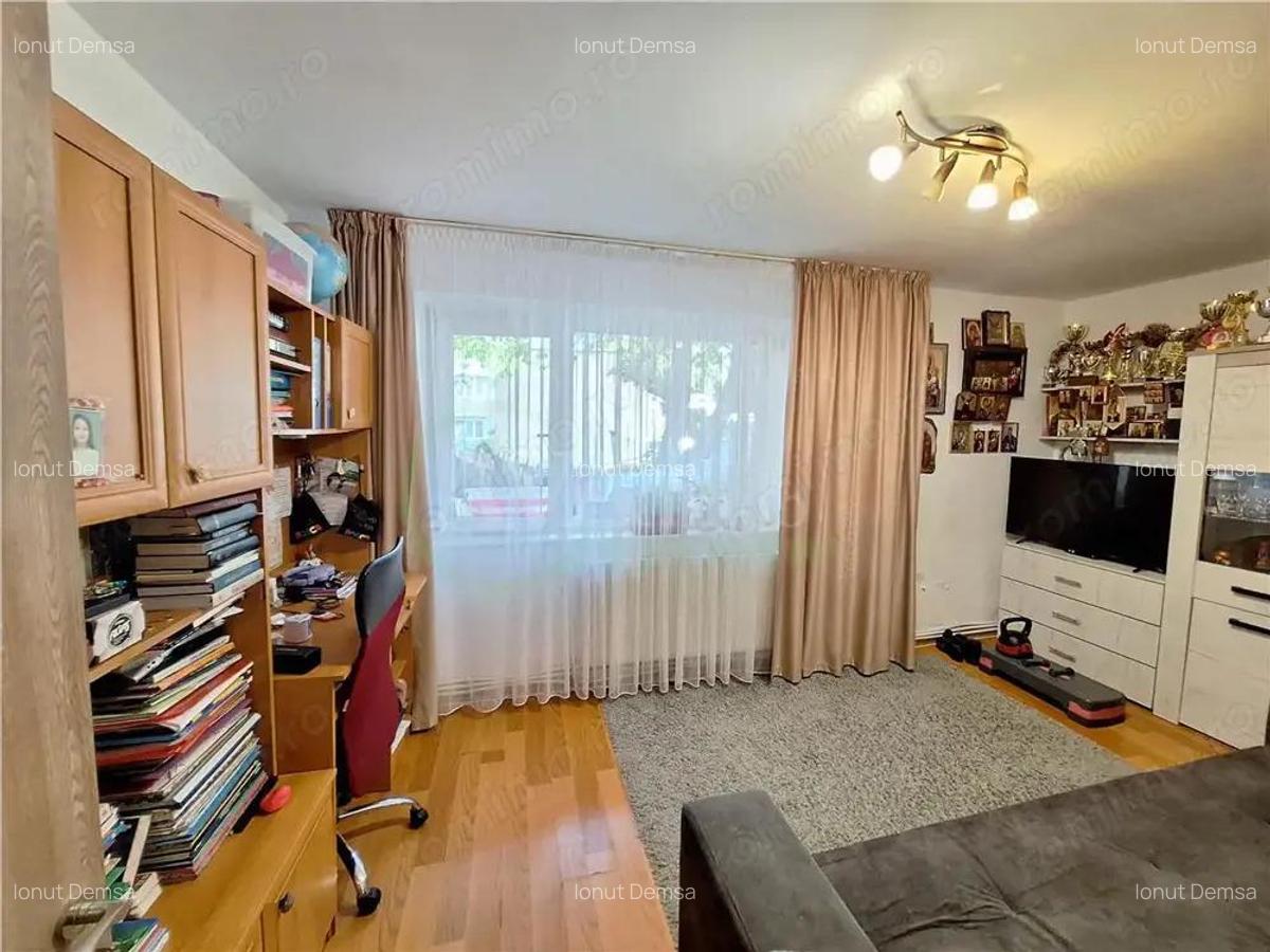 Apartament 2 camere decomandat, zona Narcisa - 5