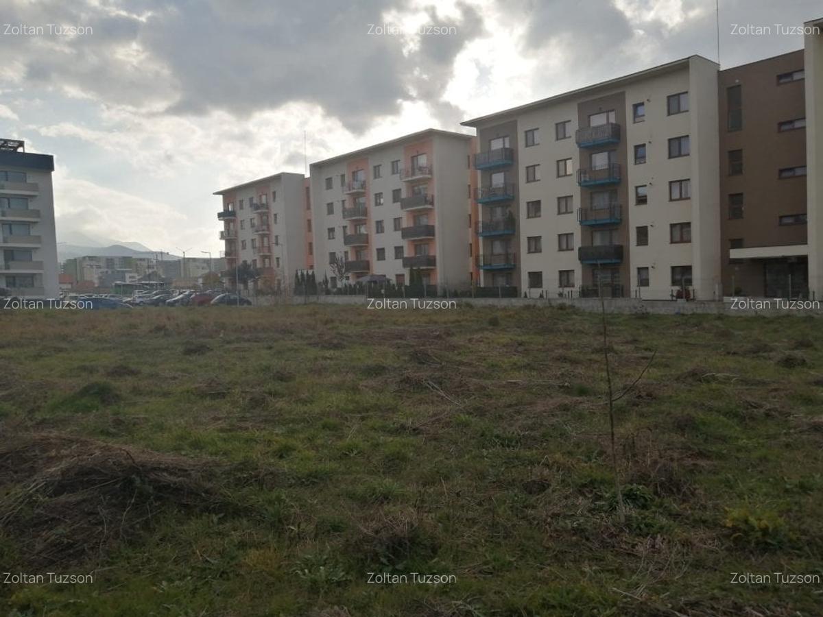 Teren Construcții intravilan de 1000 mp, în Tractorul - 3
