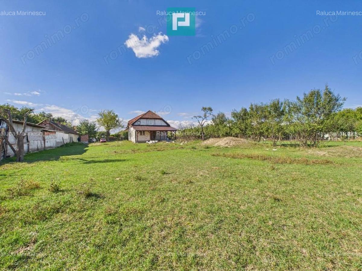 Casa cu panorama spre dealurile ?iriei - 12